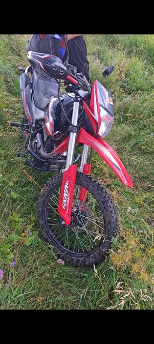 Мотоцикл,эндуро 250 куб