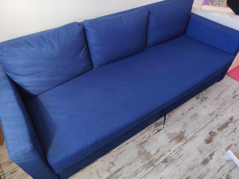 Диван ИКЕА триместен - модел FRIHETEN