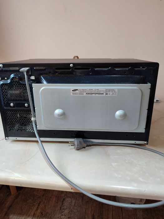 Микроволновка б/у SAMSUNG