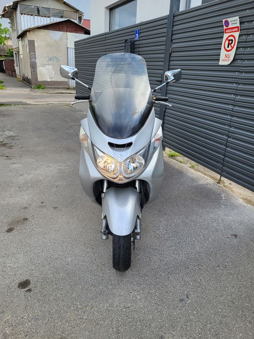 Suzuki Burgman 400