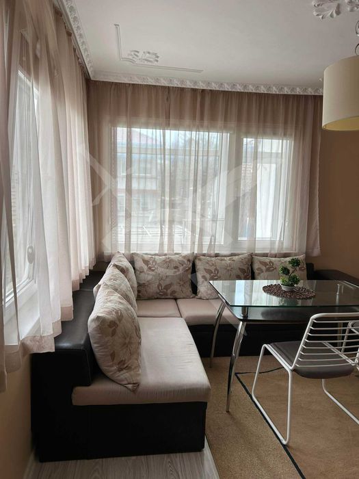 Дава се под наем Етаж от къща в Варна, Цветен квартал - 70 кв.м за 425 € - Снимка #1