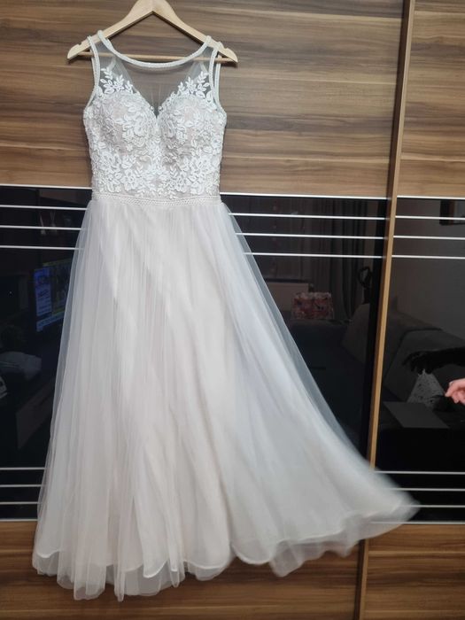 Rochie mireasa.din voal.oferta .