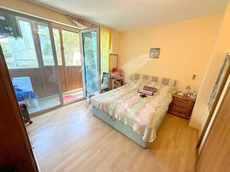Продава се Тристаен апартамент в Поморие - 112 кв.м за 1121 €/кв.м - Снимка #5