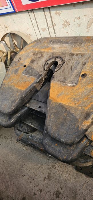 Седло сотилади тягачлар учун