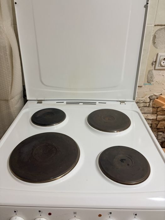 Продам плиту кухонную. Самовывоз.
