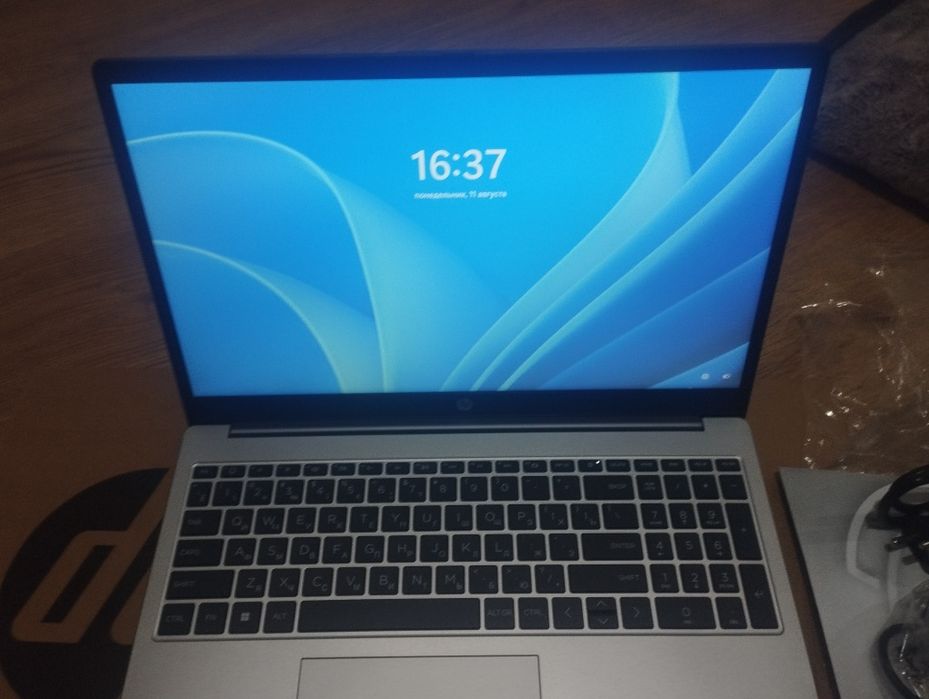 HP 255 G10 garantiyasi bor 1 yil