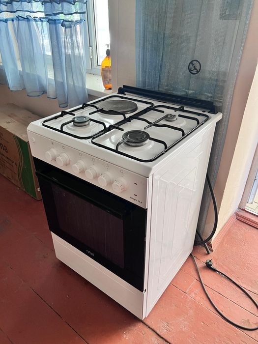 Газ плита Artel...
