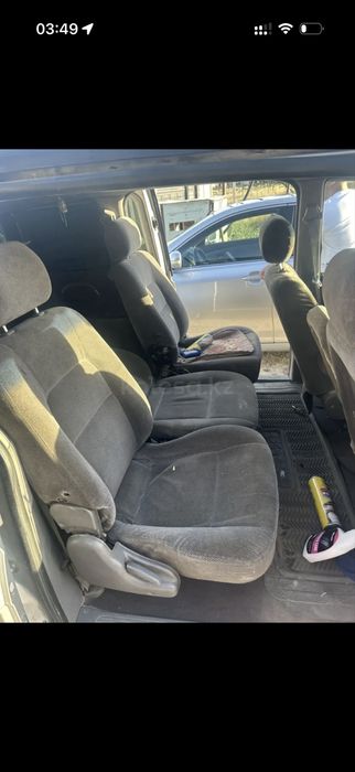 Kia Carnival 2002 год