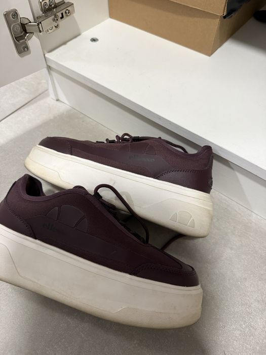 Обувки: Converse, Ellesse