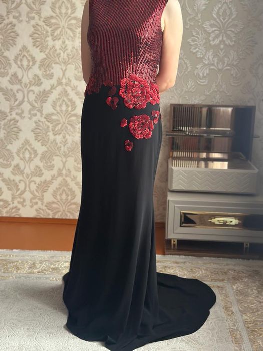 Вечернее платье