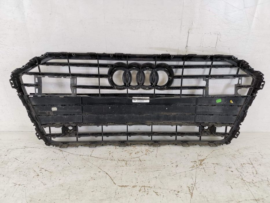 Радиаторна решетка Ауди А6 С8 / Audi A6 C8 [ - ] Оригинална Повредена