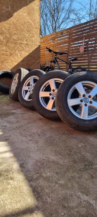 Jante cu cauciucuri 215/65/16 vw