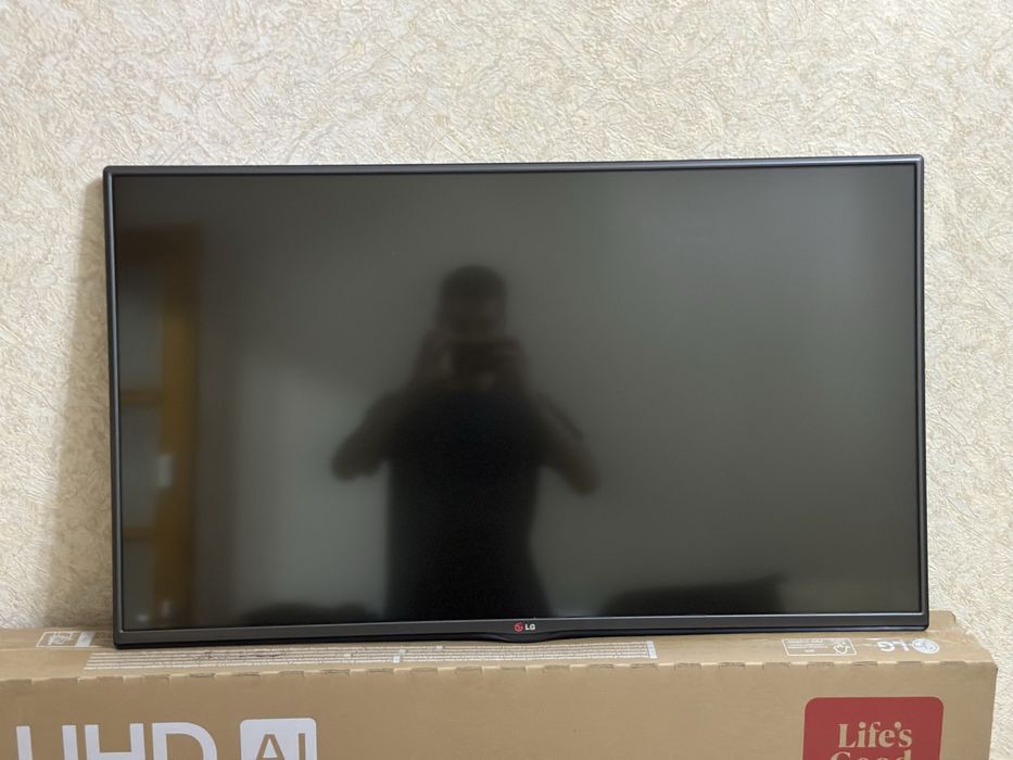 Телевизо LG 43 работает отлично