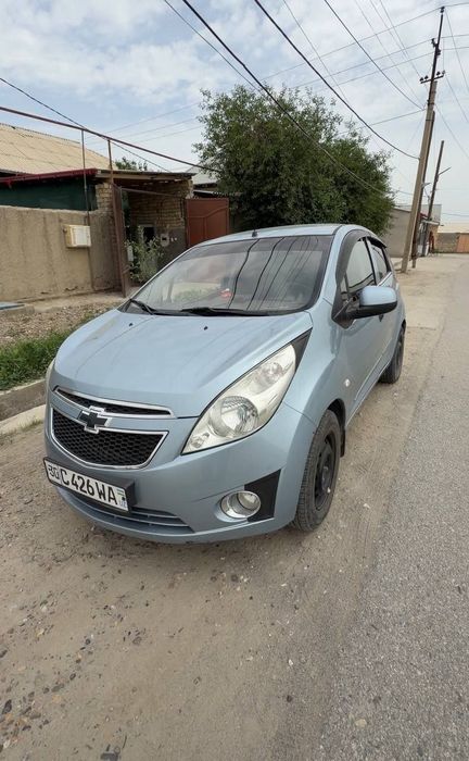 Srochno spark 1_pazitsiya sotiladi. 2014 y. 230 000 km yurgan. Benzin+