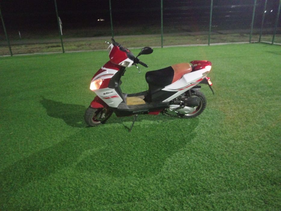 Продам скутер 80 кубов