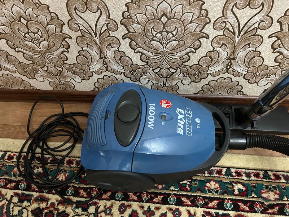 пылесос  LG Storm Extra 1400W