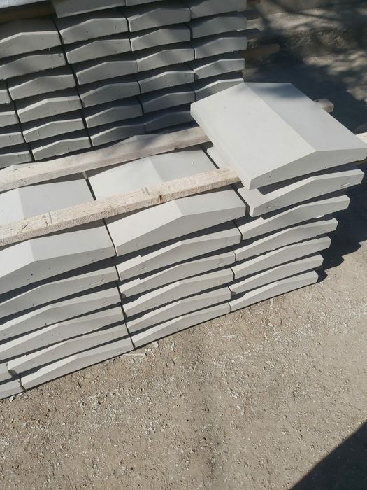 Capace pentru gard.