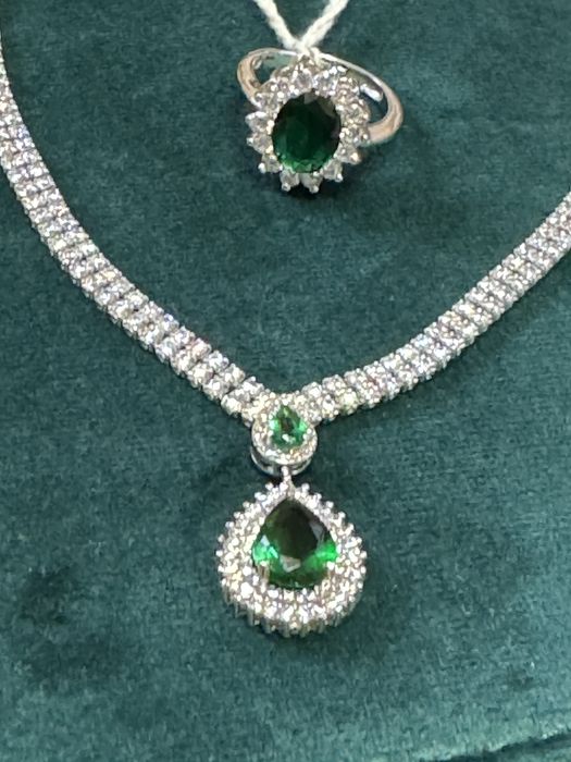 Продам колье с колечком