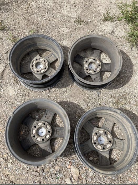 Продам комплект легкосплавных дисков