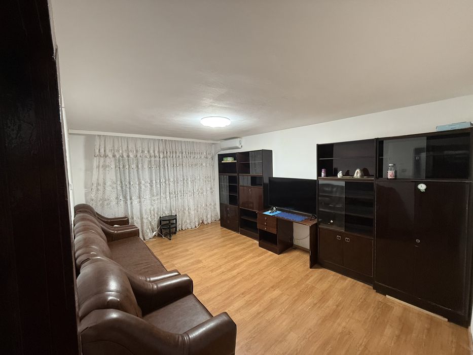 Vând apartament 3 Camere Decomandat NEGOCIABIL