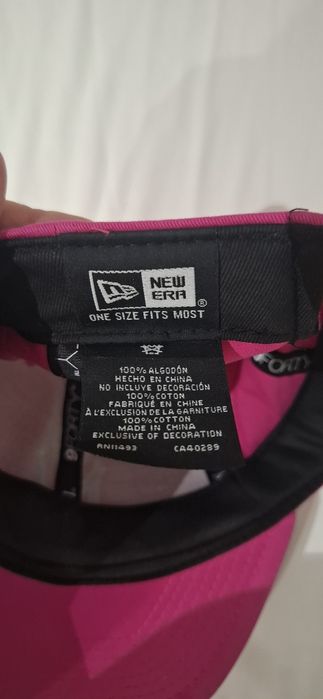 Дамска шапка с козирка New Era - New York Yankees Essential 9FORTY, ро