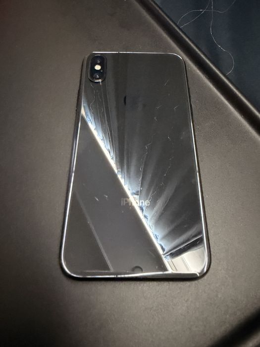 Продаю Iphone X. В идеальном состоянии