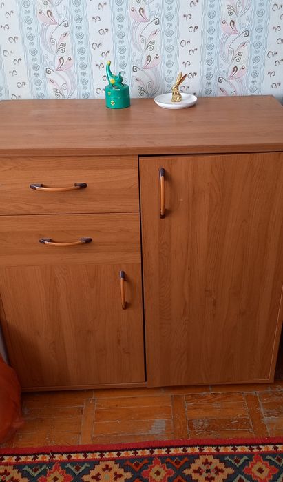 Продам комод б/у .