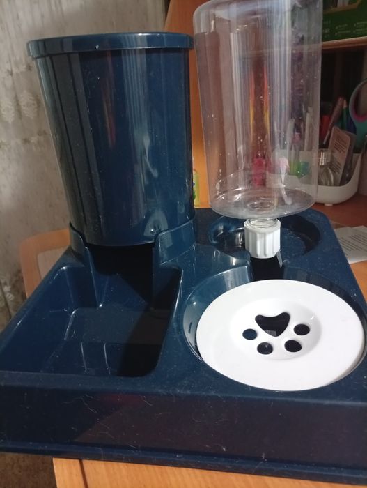 Автоматический корм для котов, кошек