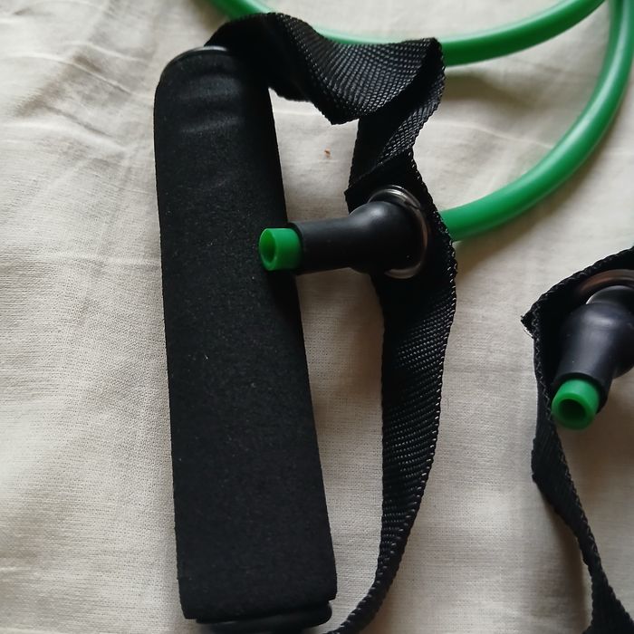 Banda de rezistenta cu manere, latex ecologic, verde, 140cm,noua