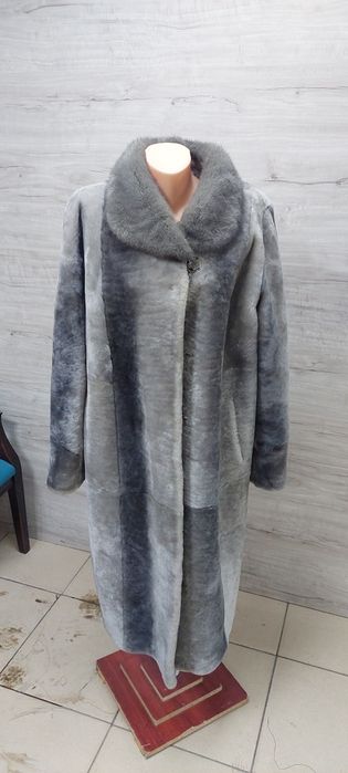 Мутоновая шуба норковым воротником