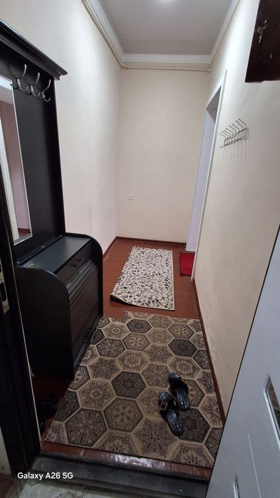 Uy sotiladi 1 etaj reshotkaliy