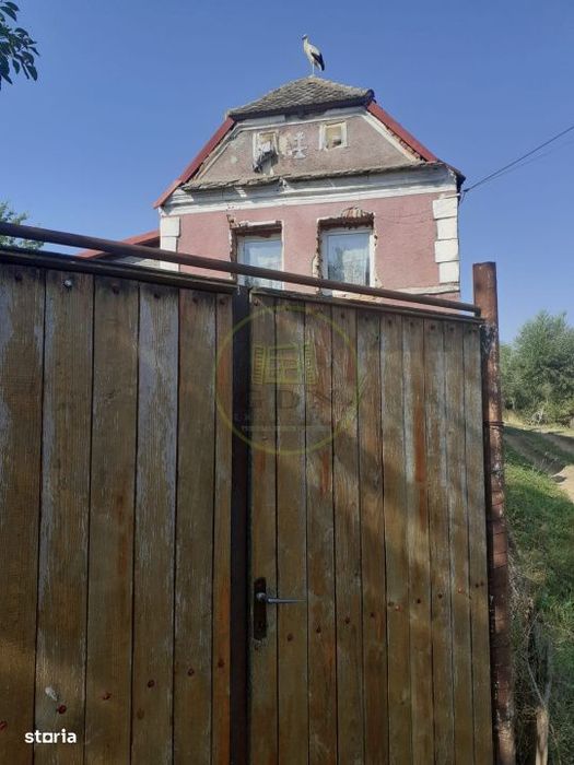 Casa  4 camere de vanzare in  Valeni jud. Brasov