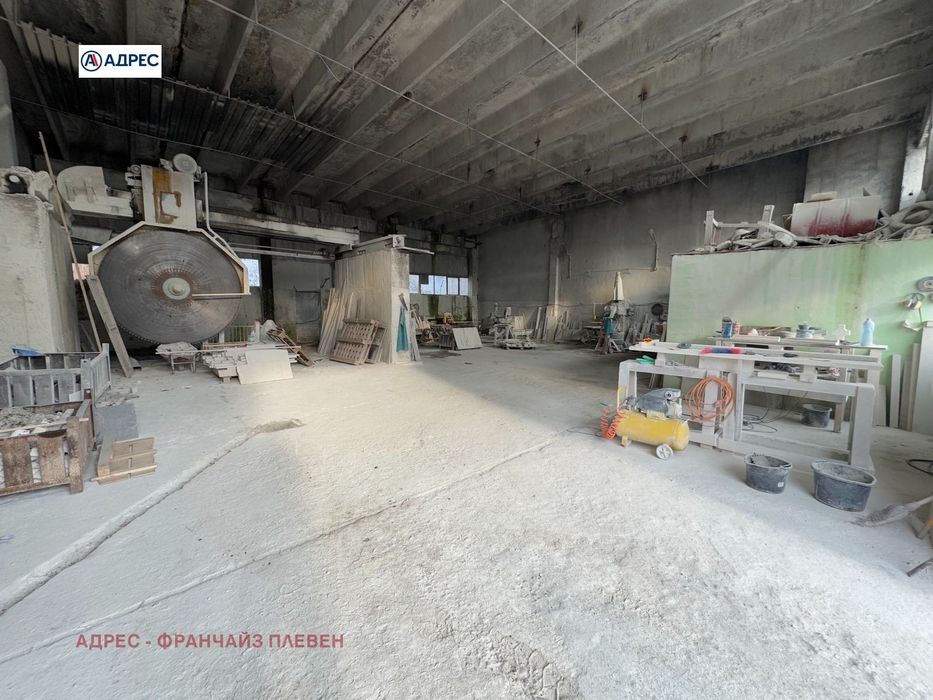 Продава се Склад в Мездра - 352 кв.м за 464 €/кв.м - Снимка #1