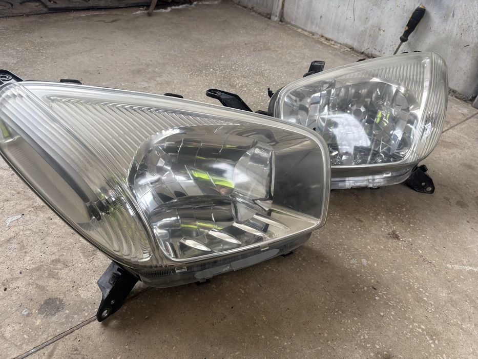 Фарове Toyota rav4 /тойота рав 4 фар