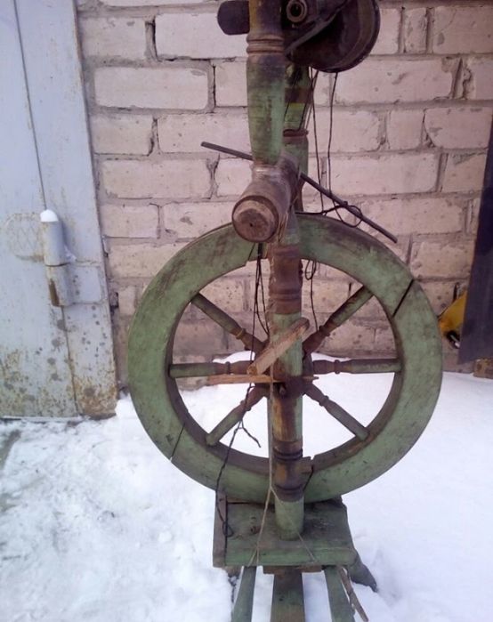 Прялка деревянная