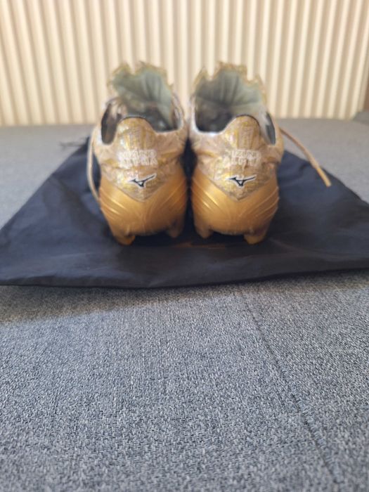 Ghete de fotbal mizuno alpha 42,5/43 originale Made în japan