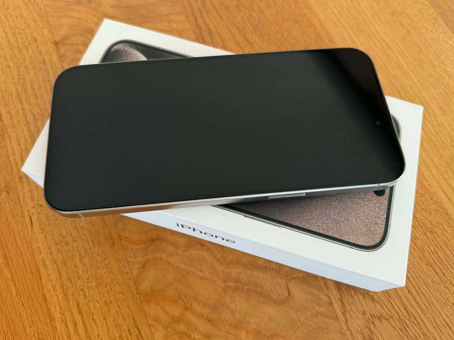 Iphone 15 PRO MAX - Като Нов