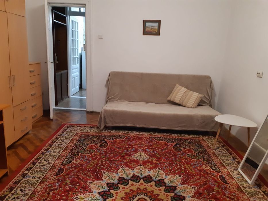 Garsoniera ultracentral de închiriat.