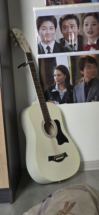 Гитара акустическая