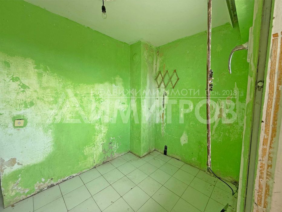 Продава апартамент тип гарсониера 42 кв.м. в гр. Нови пазар, САНИРАН жилищен блок - снимка 10