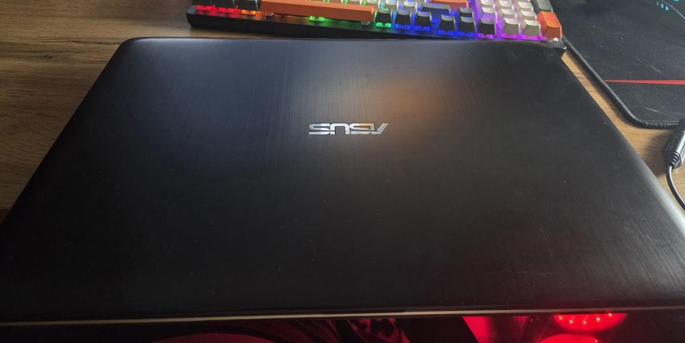 Продам ноутбук Asus