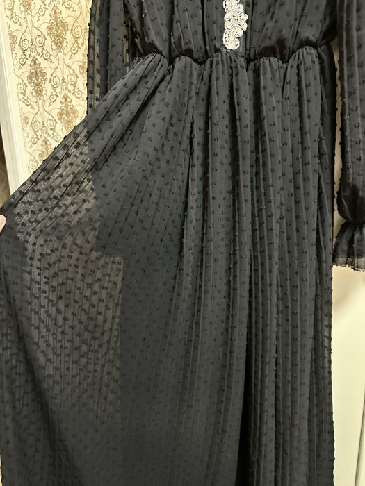 женская одежда платья черного цвета со стразами размер 52-54 очень кра