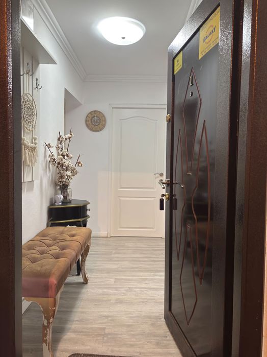 Ap 3 incaperi pentru activitate comerciala - parter- Zona DOVALI