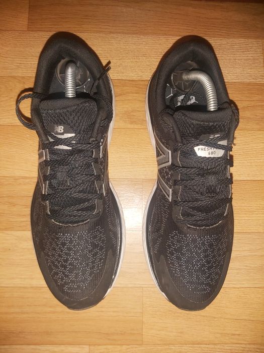 Маратонки New Balance и Brooks