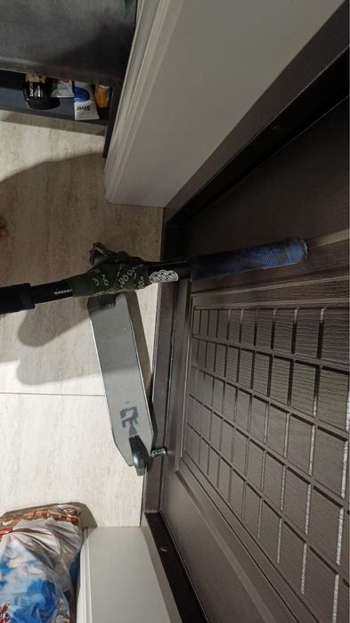 Продою трюковой самокат с торгом