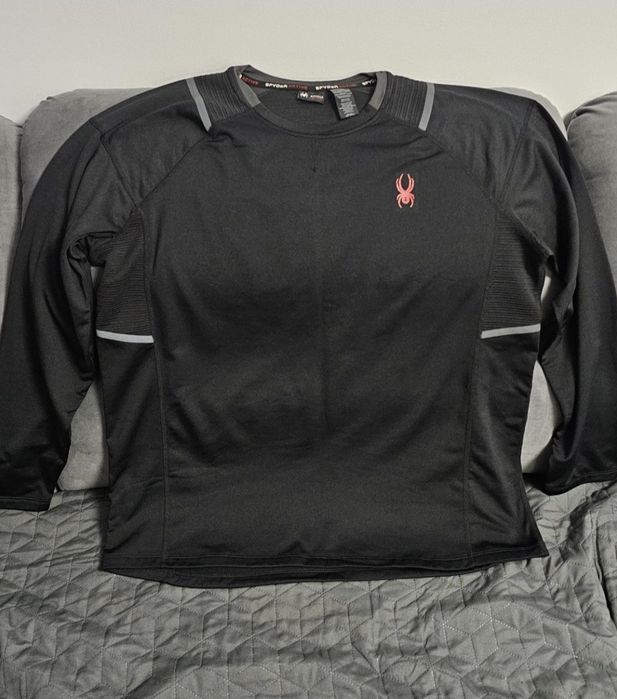 Bluza termică Spyder, buna și pentru moto.