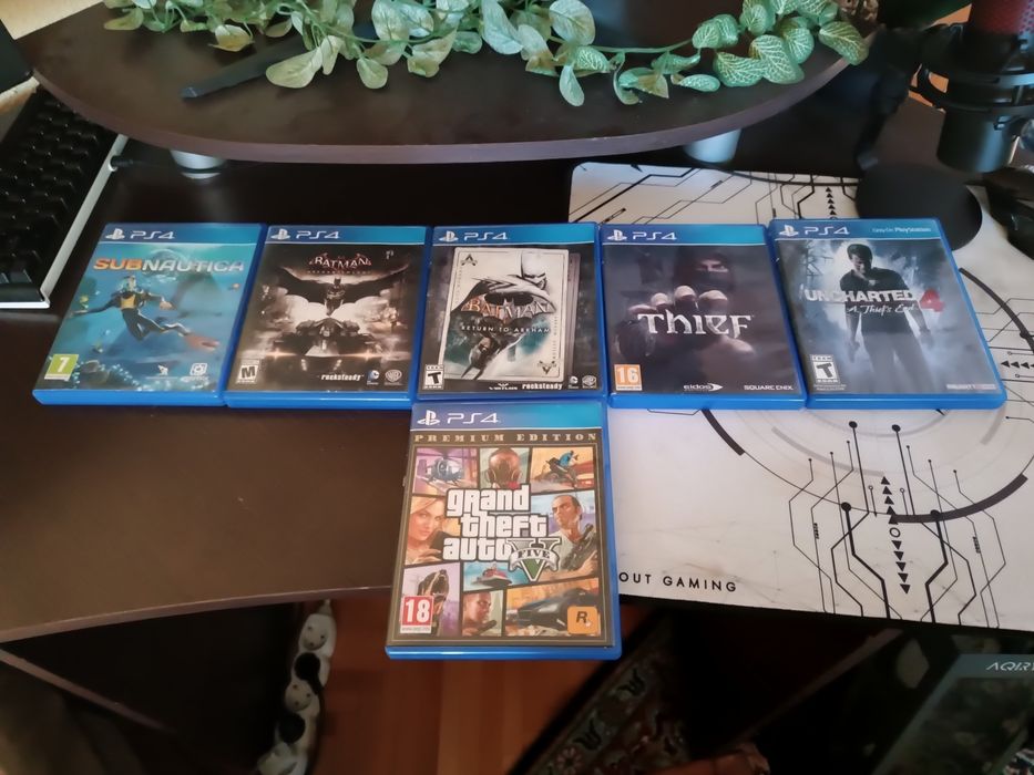 „PS4 1TB + 19 jocuri + controller – stare bună