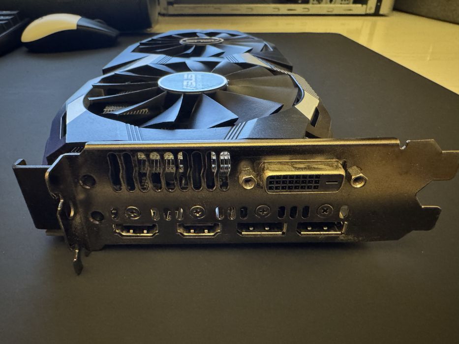 Videocarta rx590 8gb