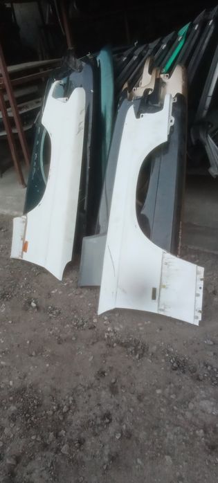 Мерседес 201. крылья капоты бампера фары.