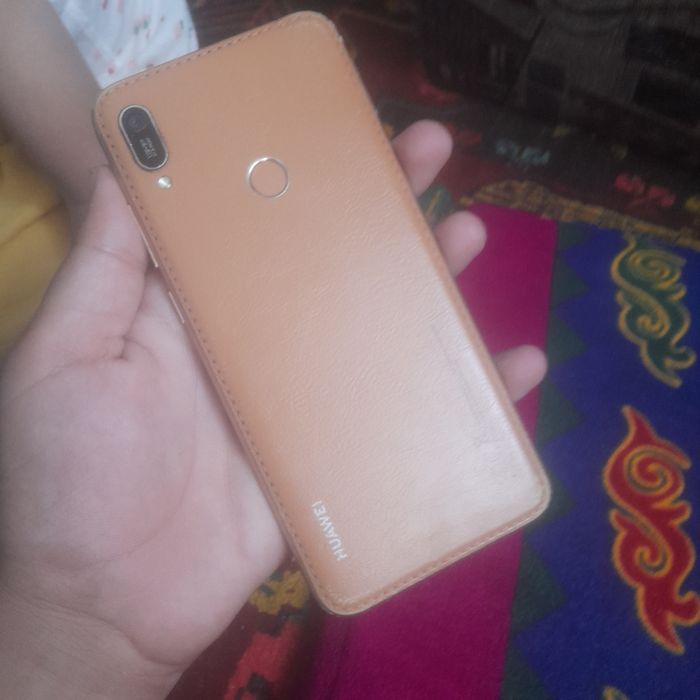 Продам Huawei y6 и планшет с телефоном